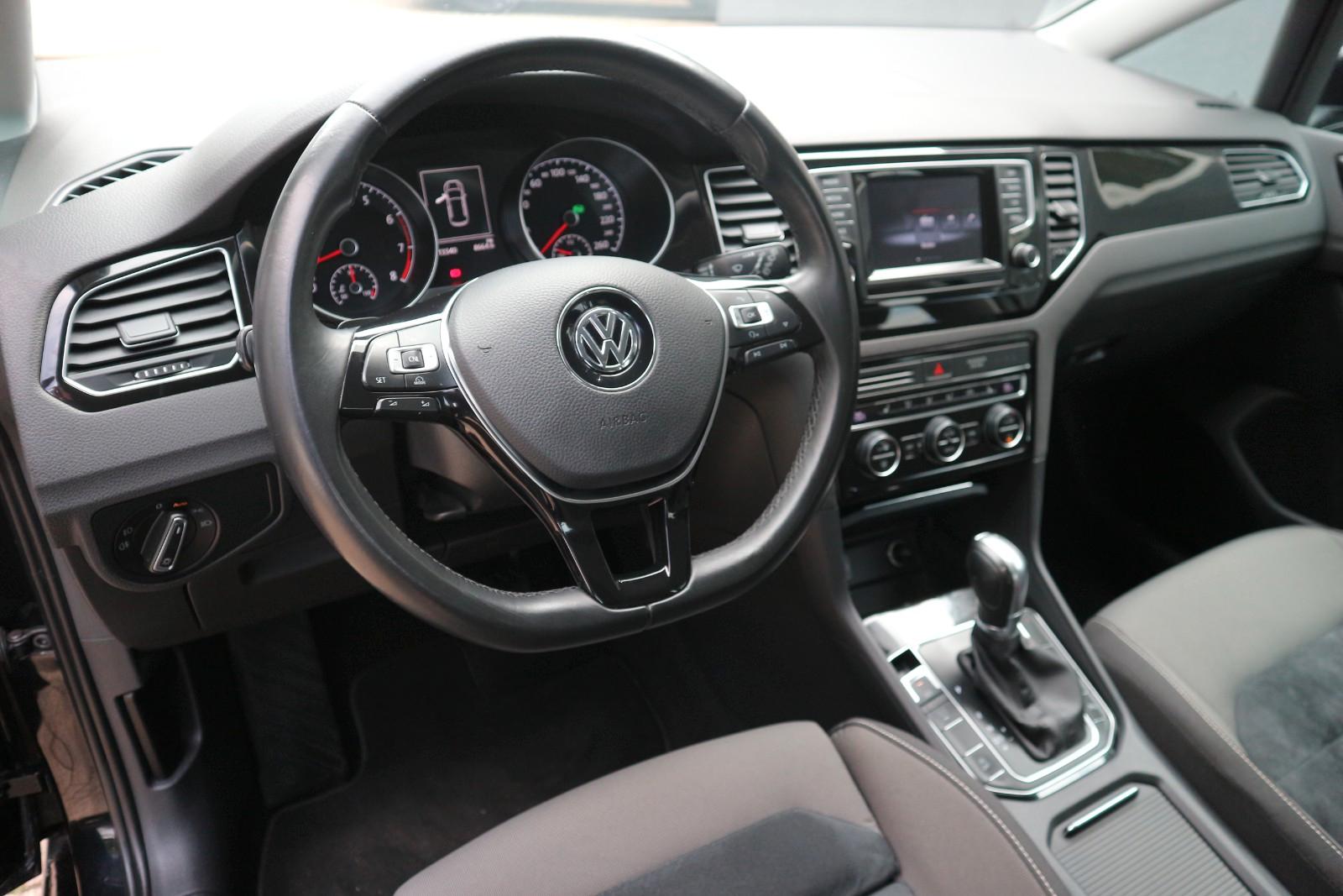 Volkswagen Golf Sportsvan VII Highline *2.HD|DSG|XENON|RFK*