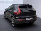 Volvo XC 40 Plus Dark 2WD Bluetooth LED Vollleder - Volvo Gebrauchtwagen von 2024