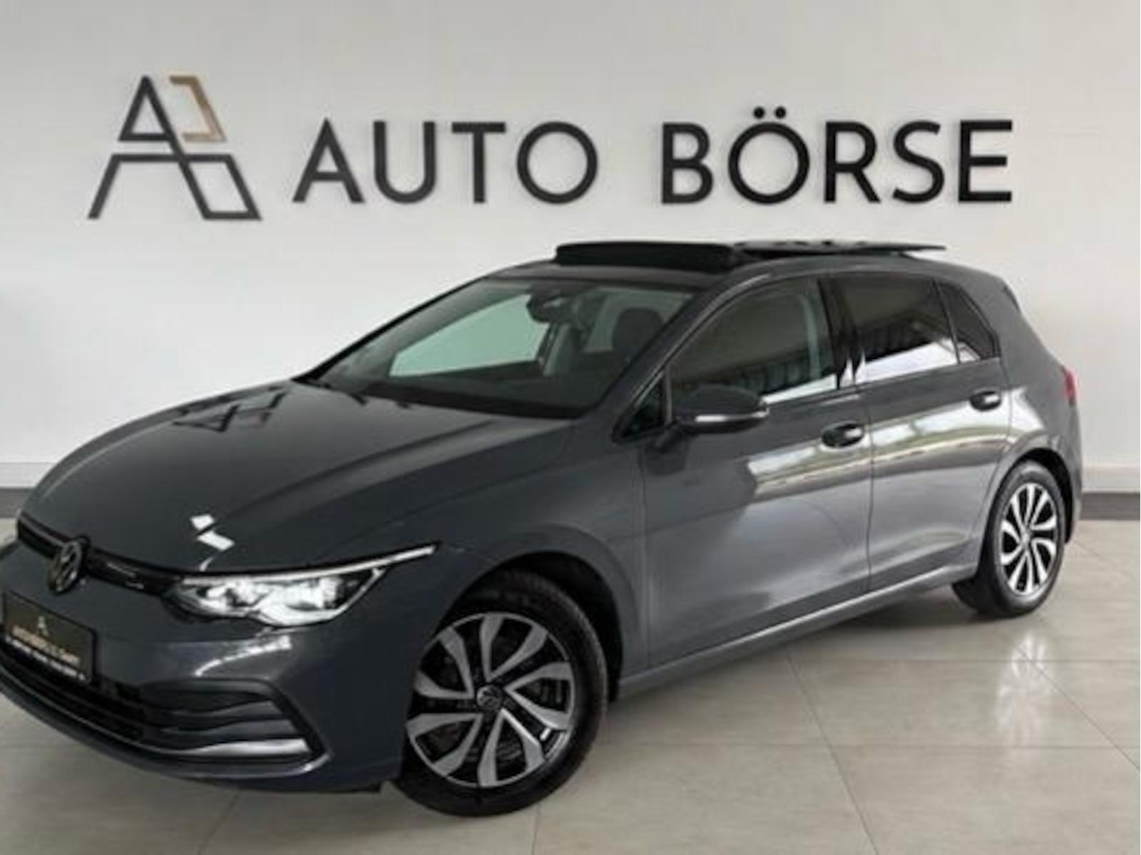 Volkswagen Golf VIII Life 2.0 TDI ACTIVE*PANO*AHK*HUD*IQ