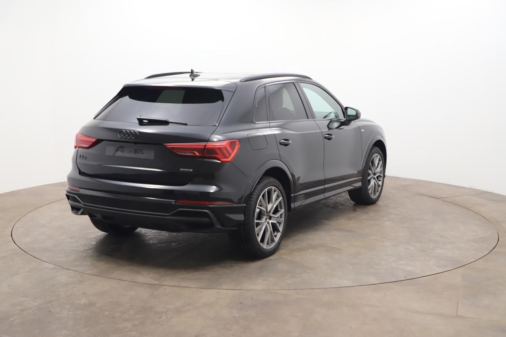 Audi Q3 S line quattro 2.0 40 TFSI AHK*Pano*PDC*RFK