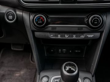 Hyundai Kona 1.6 Premium 4WD Fahrassistenz-Paket Kamera