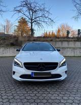Mercedes-Benz Mercedes Benz CLA 250 - Mercedes-Benz CLA 250 in Köln