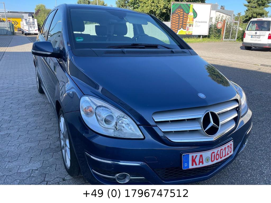 Mercedes-Benz B 180