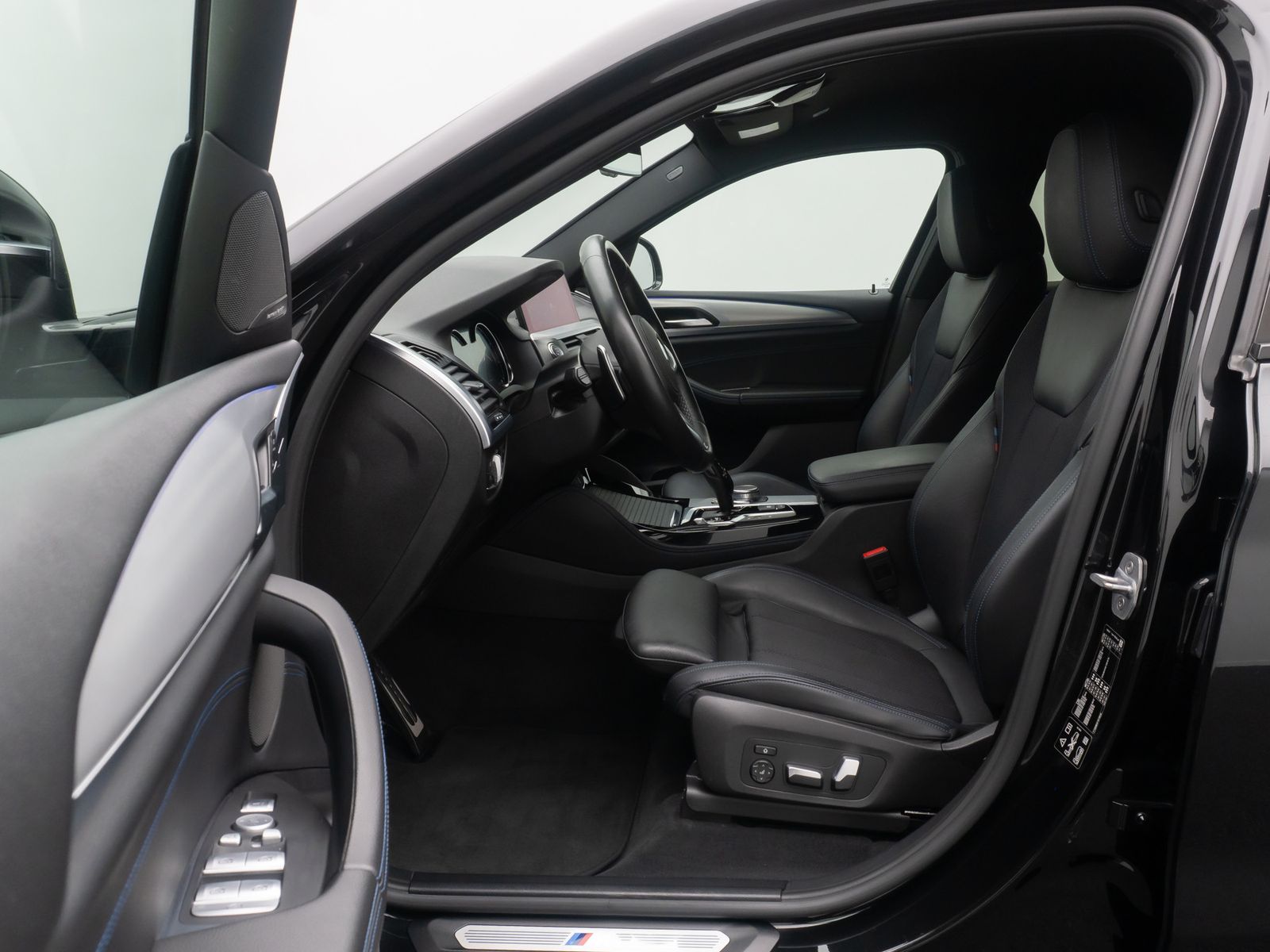 Fahrzeugabbildung BMW X4 xD30d M Sport ACC 360&deg;AHK DispKey HUD H/K 20"
