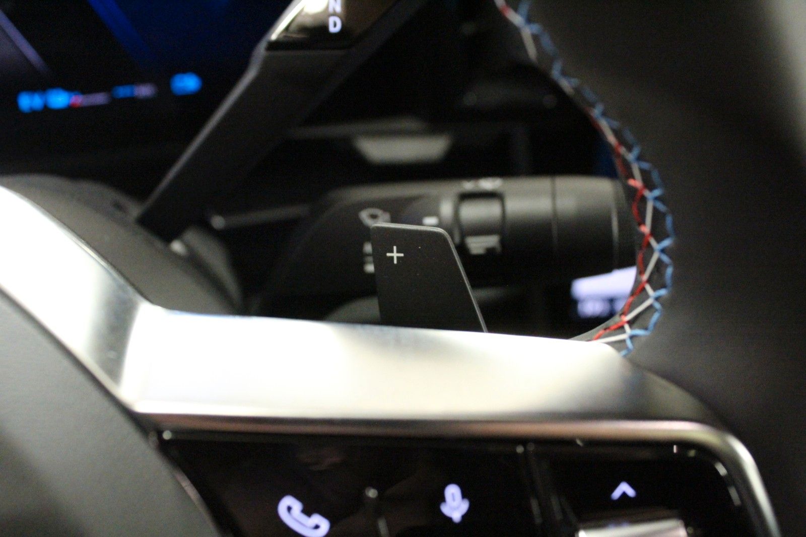 Fahrzeugabbildung Renault Rafale Hybrid E-Tech 4x4 300 PHEV Atelier Alpine