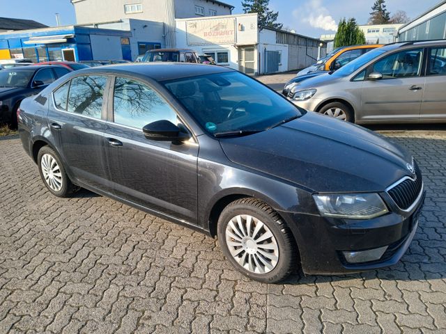 Skoda Octavia1.4Elegance mit 103kw.Leder.NaviXenon.PDC