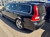 Volvo V70 D2 Summum / GSD / XENON / AHK / R-Desing Alu - gebrauchte Volvo Kombis