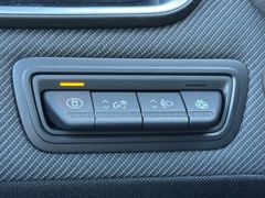 Fahrzeugabbildung Clio V Esprit Alpine 1.6 E-TECH Hybrid 145 EU6e,