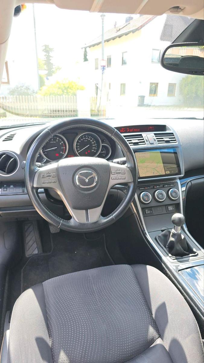 Mazda 2 2009 — photo 9
