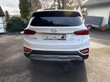 Hyundai SANTA FE 2.2 CRDi Premium 4WD 8AT Premium - Hyundai SANTA FE von privat