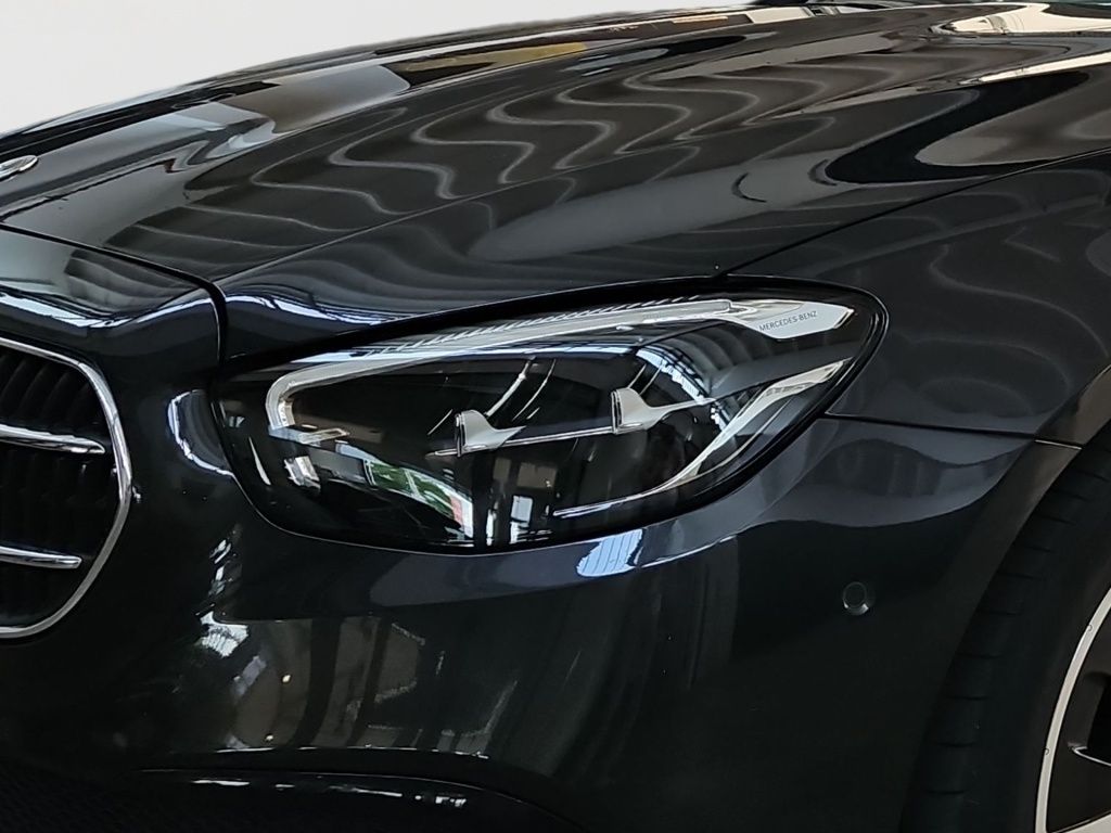 Fahrzeugabbildung Mercedes-Benz E 400 dT 4M Avantg. Distronic+ SDHZ Sitzkl. 360°