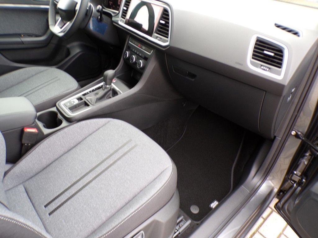 Fahrzeugabbildung SEAT Ateca 1.5 TSI DSG Road Edition