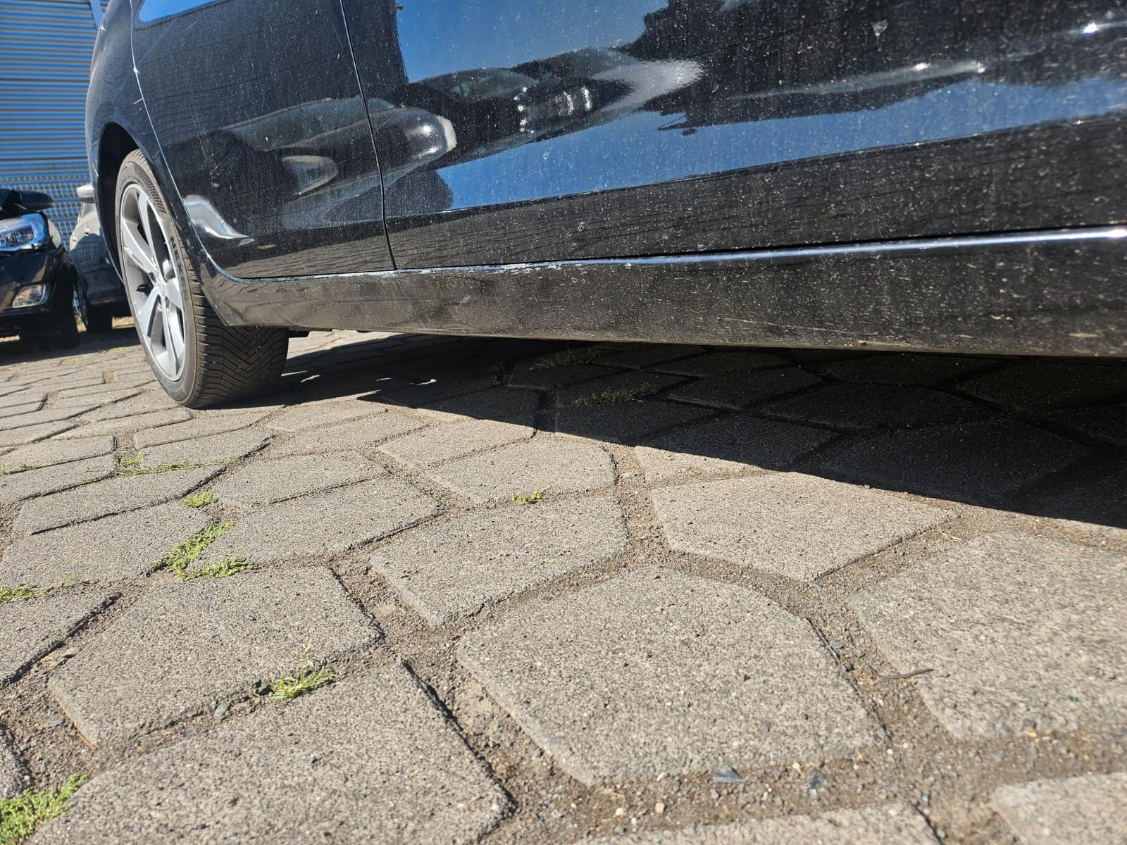 Peugeot 308 2015 — photo 13