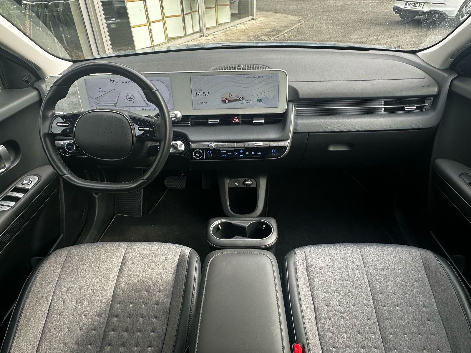 Fahrzeugabbildung Hyundai Ioniq 5 Techniq 4WD NAVI+LED+SHZ+KAMERA+ACC+WP+