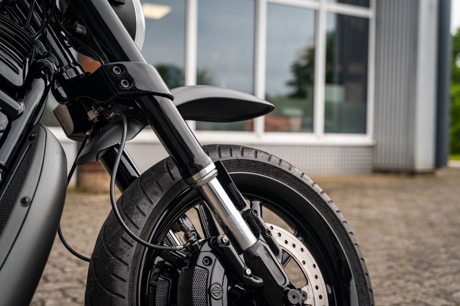 Fahrzeugabbildung Harley-Davidson VRSCR Street-Rod - Jack Lomaxx Custom Umbau