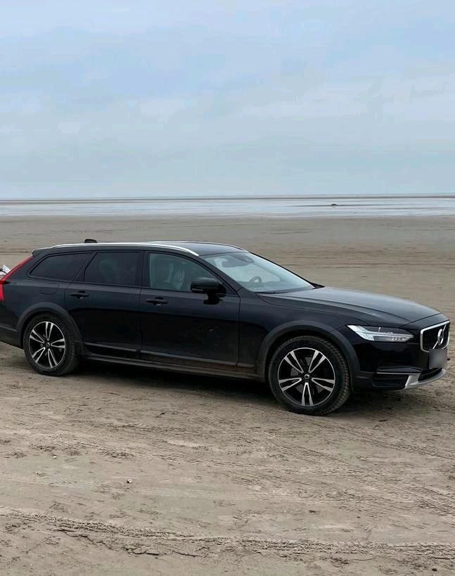Volvo V90 Cross Country