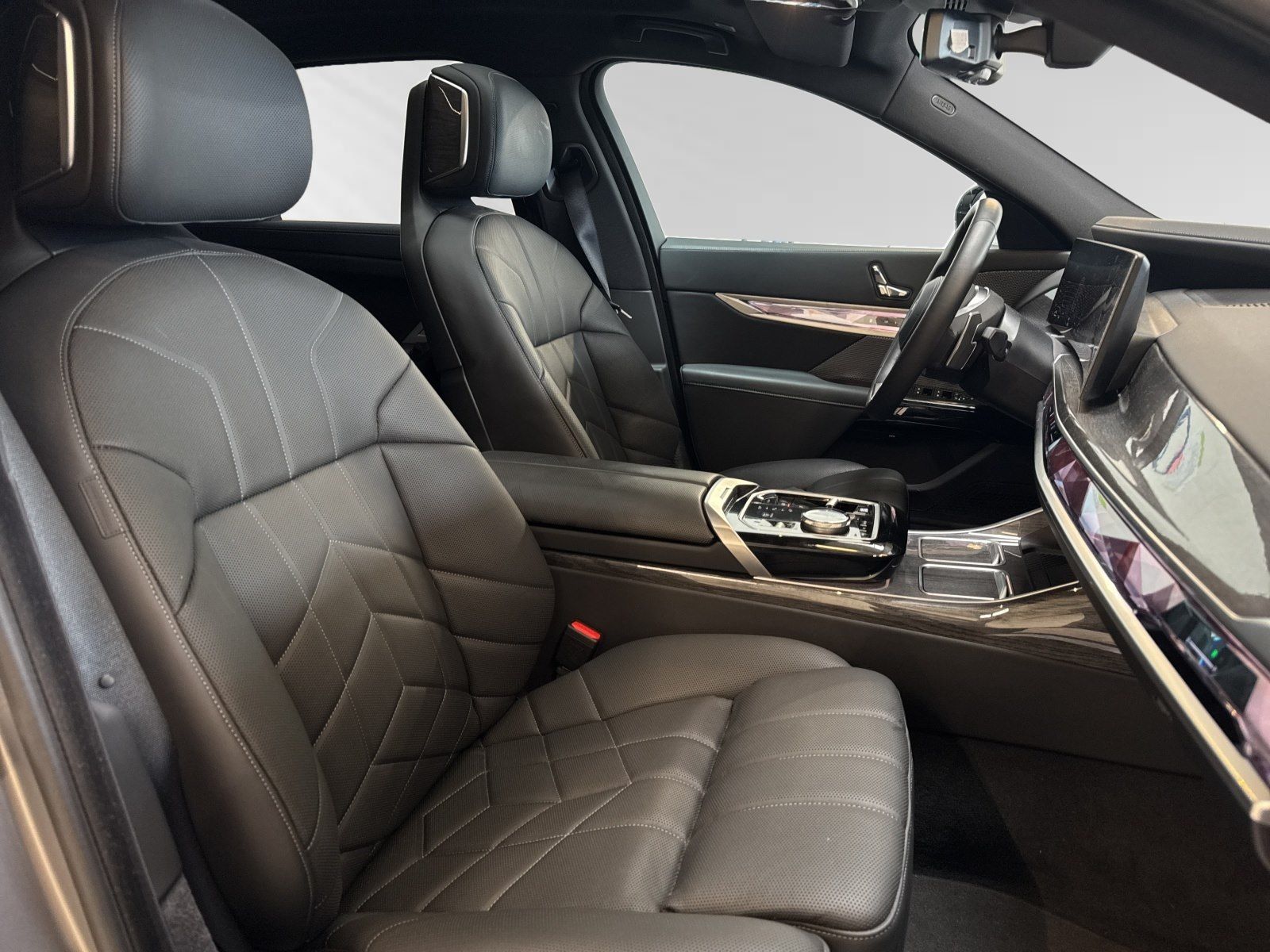 BMW 750 - Bild 9