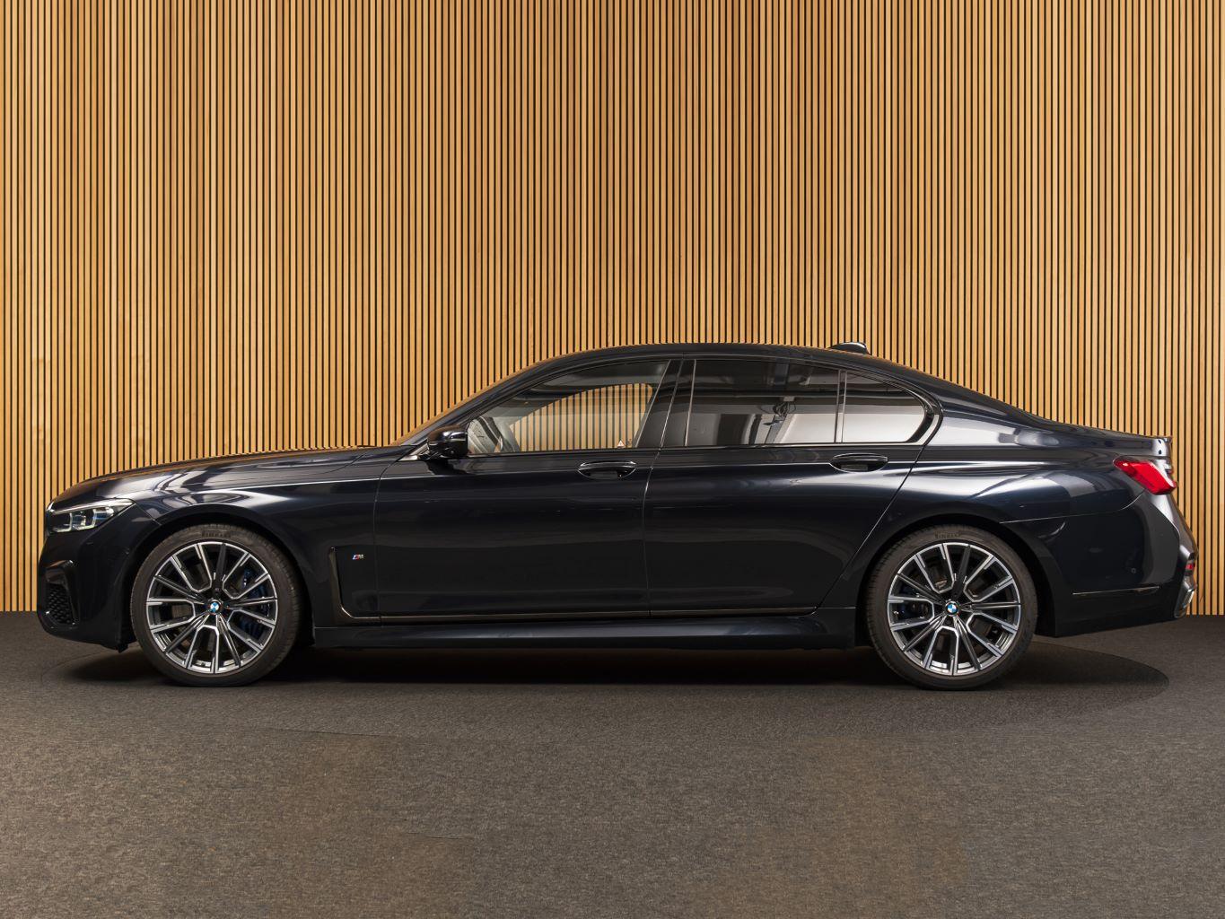 BMW 750i Xdrive M-SPORT-H/K-LASER-HUD-MASSAGE
