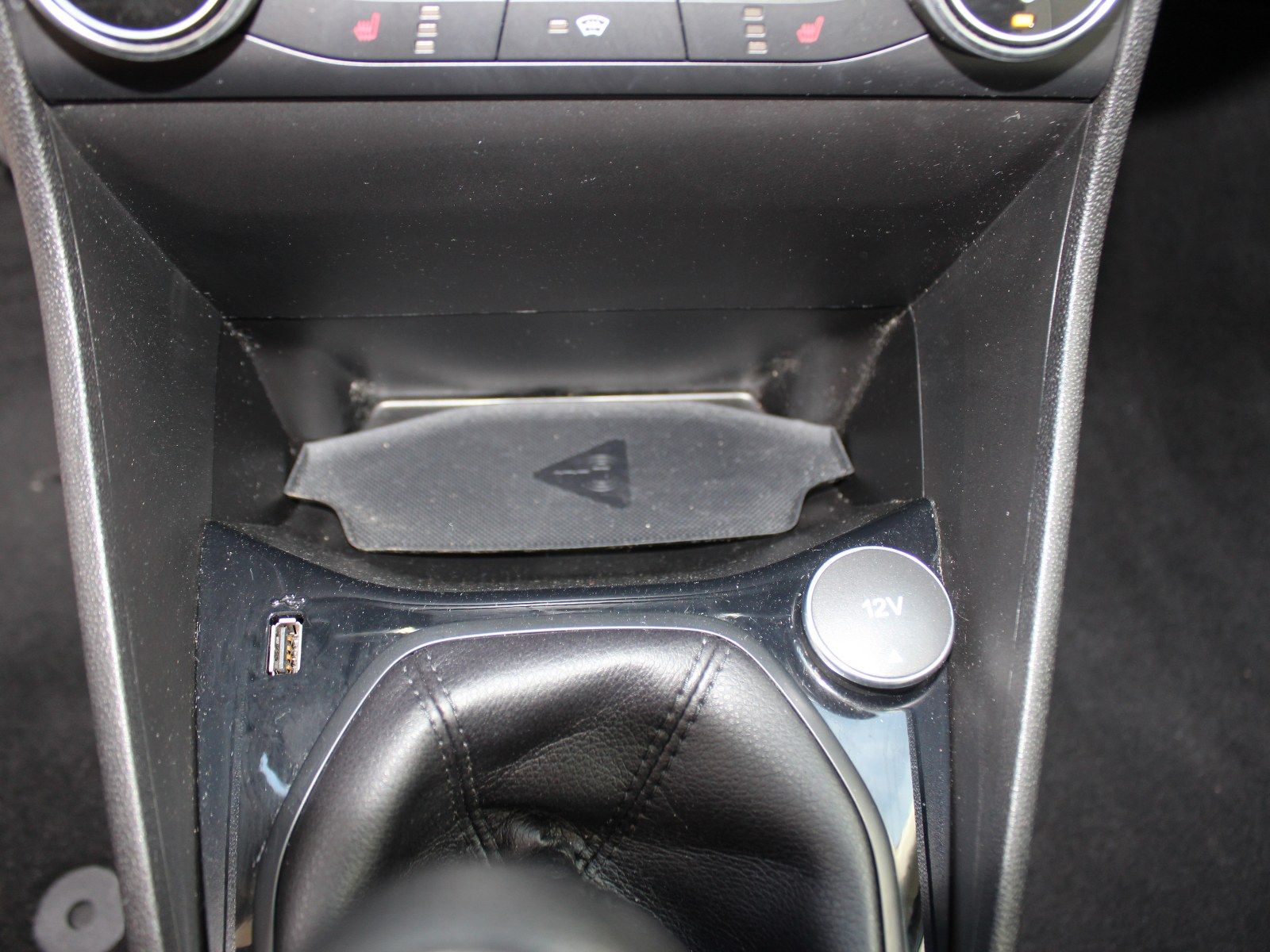 Fahrzeugabbildung Ford Fiesta Cool & Connect 1,0 EcoBoost Start/Stopp