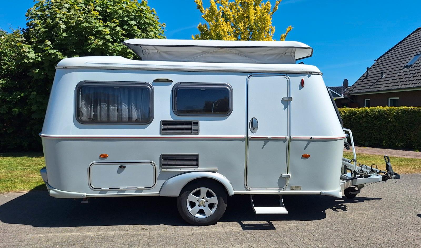 HYMER / ERIBA / HYMERCAR Touring Triton 430 mit Festbett und Sonnensegel