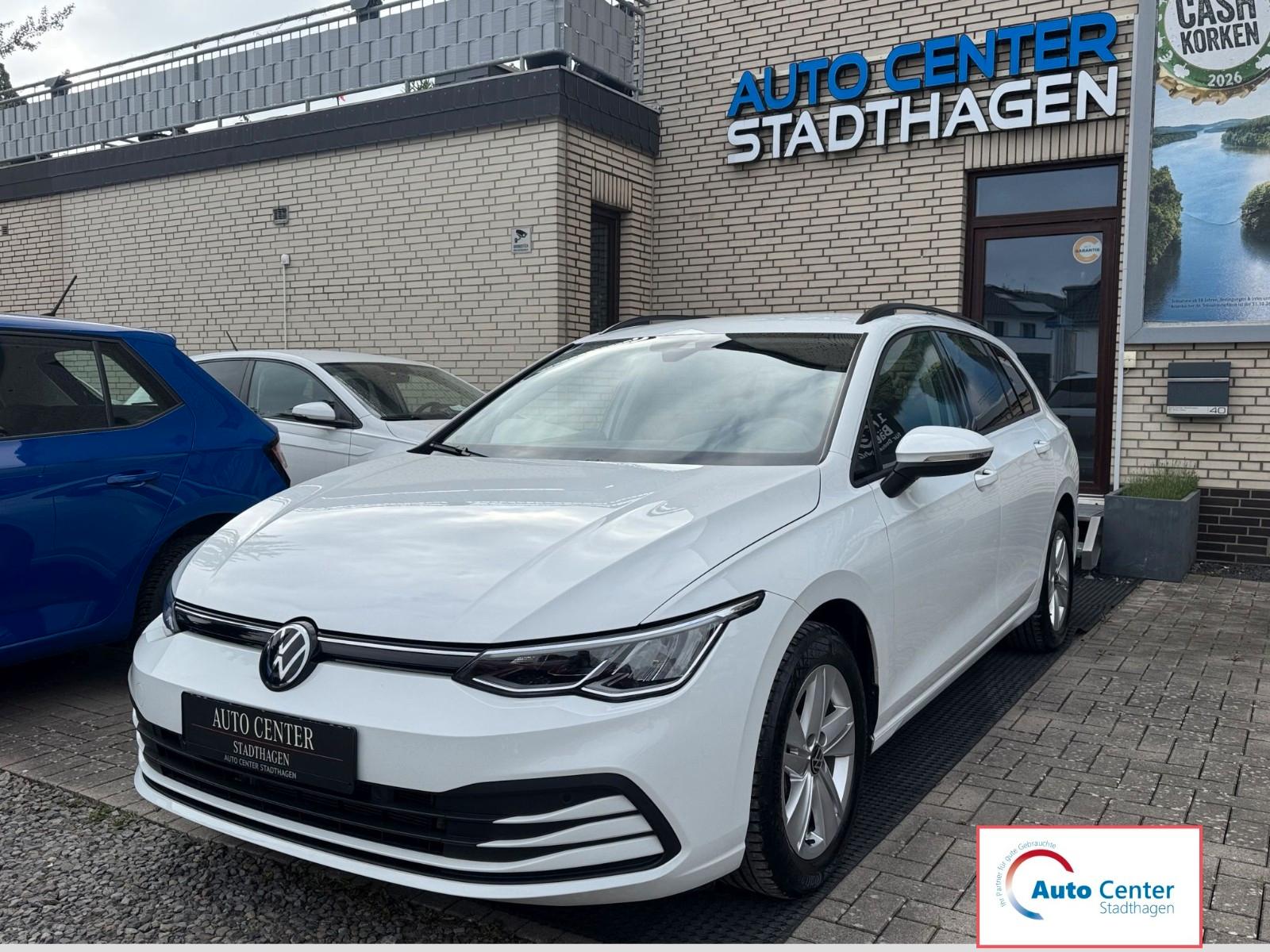 Volkswagen Golf VIII Variant 2.0 TDI Life DSG AHK-Schwenkb.