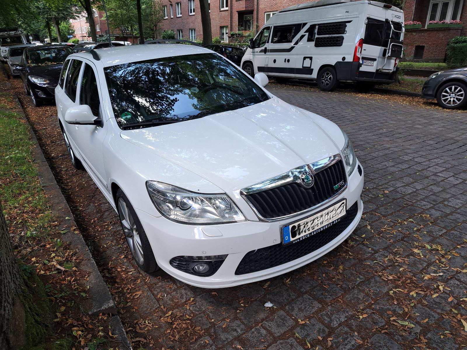 Skoda Octavia 2012 — салон