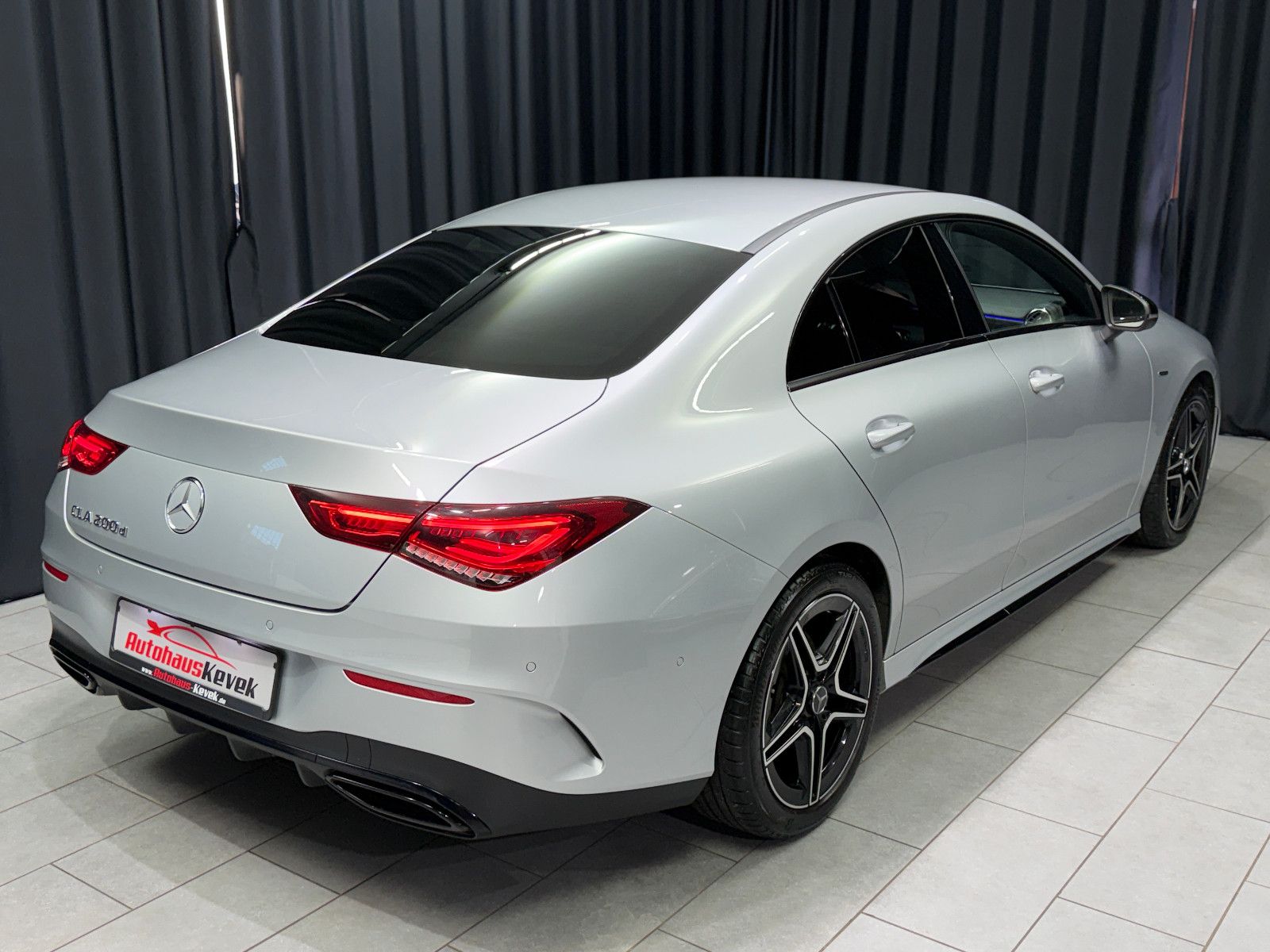 Fahrzeugabbildung Mercedes-Benz CLA 200 d|AMG-LINE|KAMER|BURMESTER|