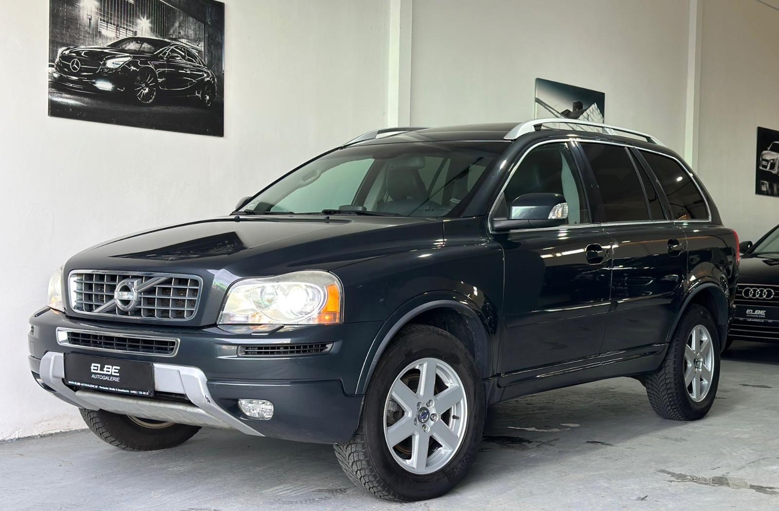 VOLVO XC90 2.4 D5 200 ch MOMENTUM GEARTRONIC 7 PLACES 4X4 - 1ère MAIN - ATTELAGE - TOIT - 194000 km