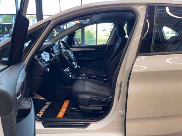 BMW 218d Active Tourer *NAVI*1.HAND*19%*PDC*SHZ*