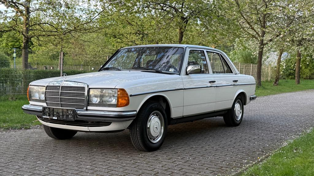 Mercedes-Benz 280