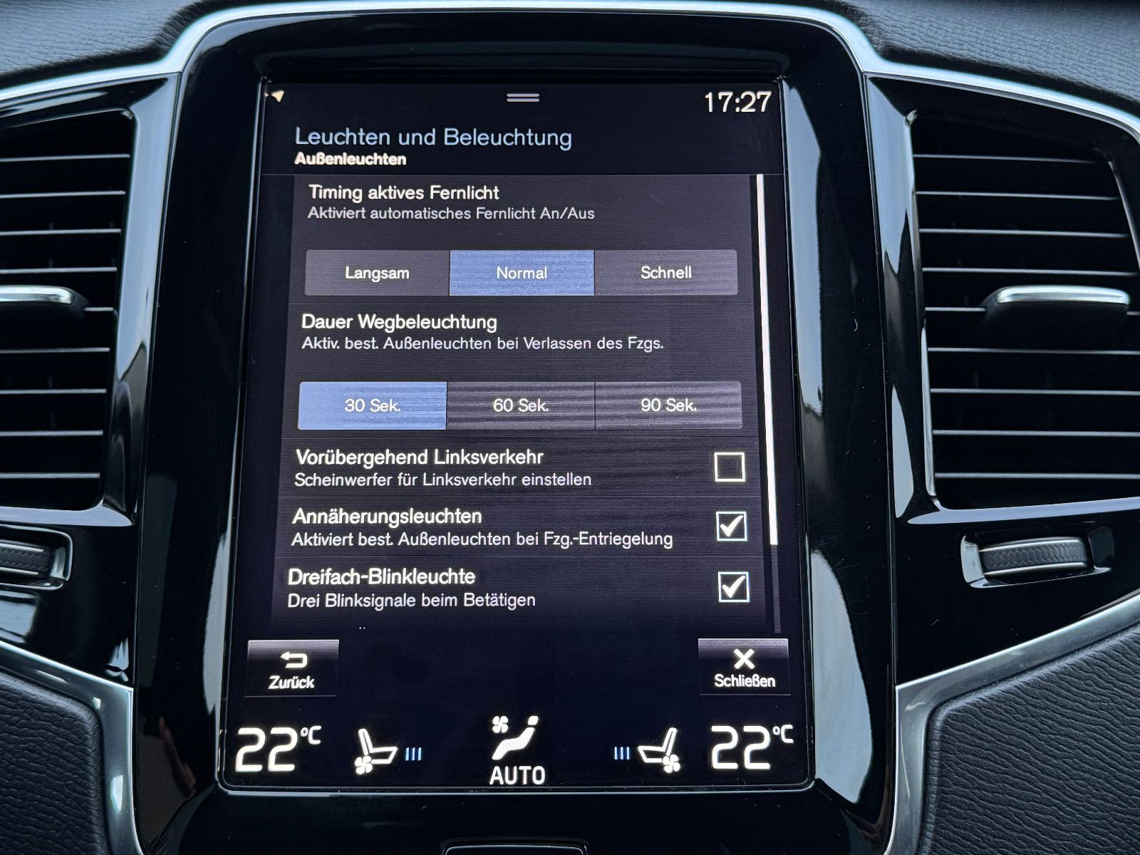 Fahrzeugabbildung Volvo XC90 INSCRIPTION AWD PANO HUD SITZKLIMA MEMORY