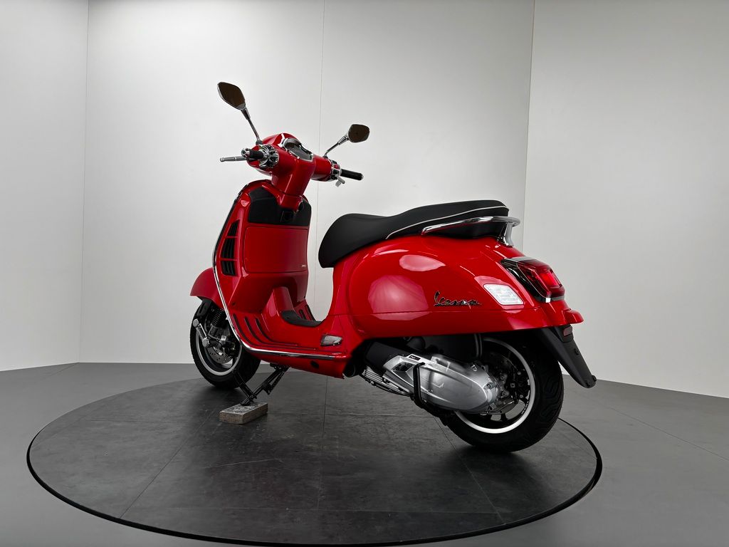 Fahrzeugabbildung Vespa GTS 310 SUPER E5+ *NEUFAHRZEUG/GARANTIE*