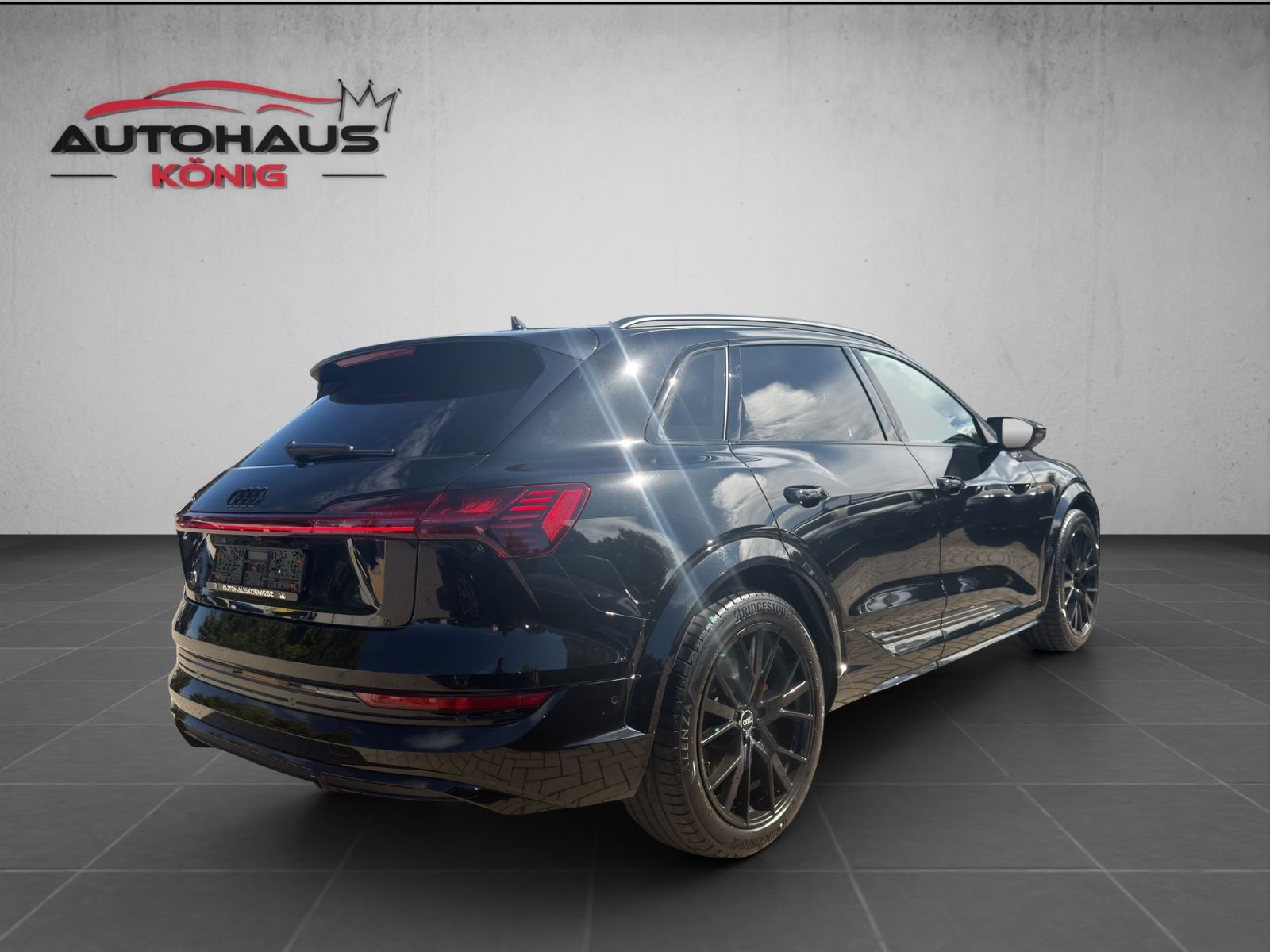 Audi e-tron 55 quattro S line Black AHK Kam Head-Up foto 4