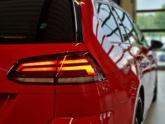 Fahrzeugabbildung Volkswagen GOLF VII VAR R-LINE 4M NAVI LED DYNAUDIO SITZHZ