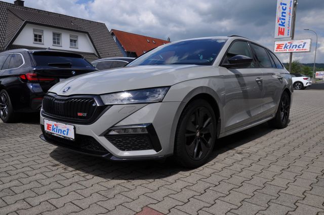 Skoda Octavia Combi RS First Edition