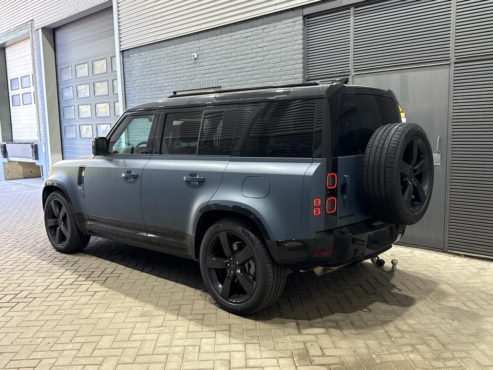 Land Rover Defender 2.0 P300e 110 X-Dynamic HSE | SATIN | l imagem 3