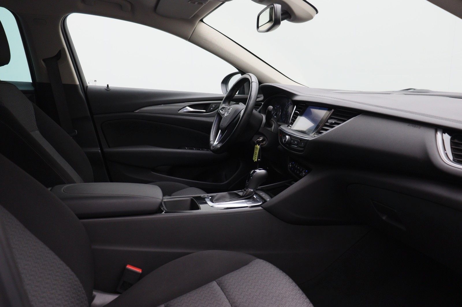Fahrzeugabbildung Opel Insignia B 1.6 Sports Tourer Business Edition