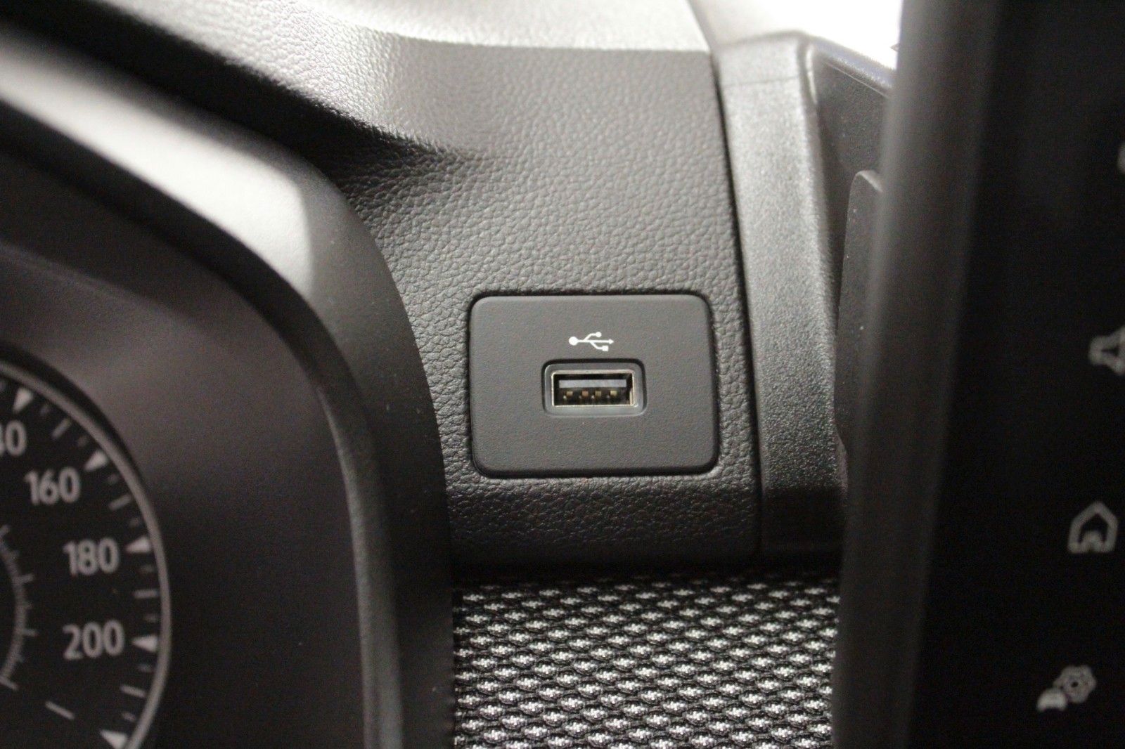 Fahrzeugabbildung Dacia Sandero TCe 90 Expression*15103*