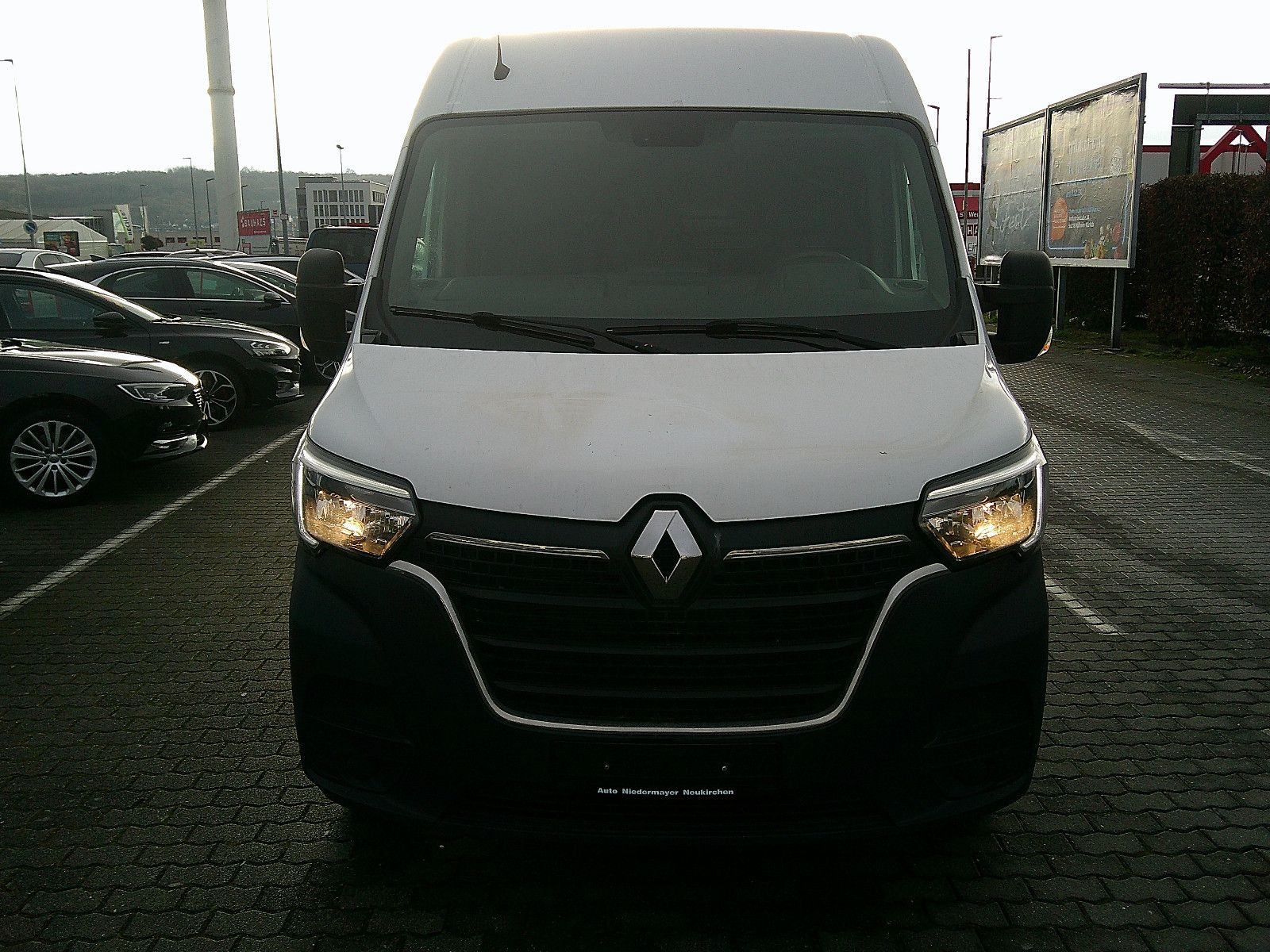 Fahrzeugabbildung Renault Master III Kasten L1H2 3,5t / 1.HAND/SCHECKHEFT