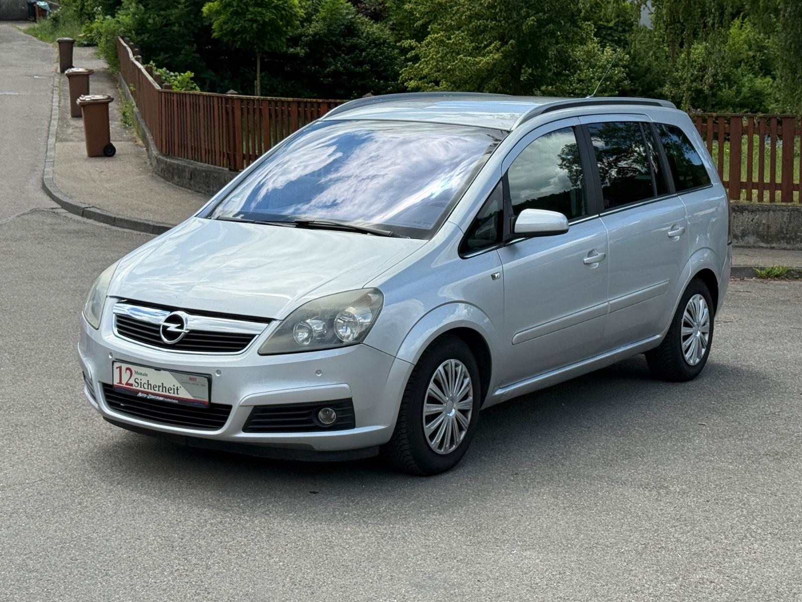 Opel Zafira B Edition NAVI*7SITZER*2XPDC*TEMPO*