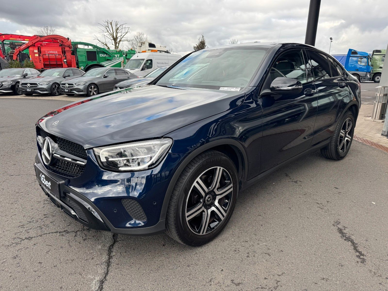 Fahrzeugabbildung Mercedes-Benz GLC 200 d 4M Coupe Night+R-Kamera+S-Dach+