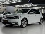 Volkswagen Golf 1.5 TSI Highline DSG/LED/ALCANTARA/NAVI/APP - Volkswagen Gebrauchtwagen in Braunschweig