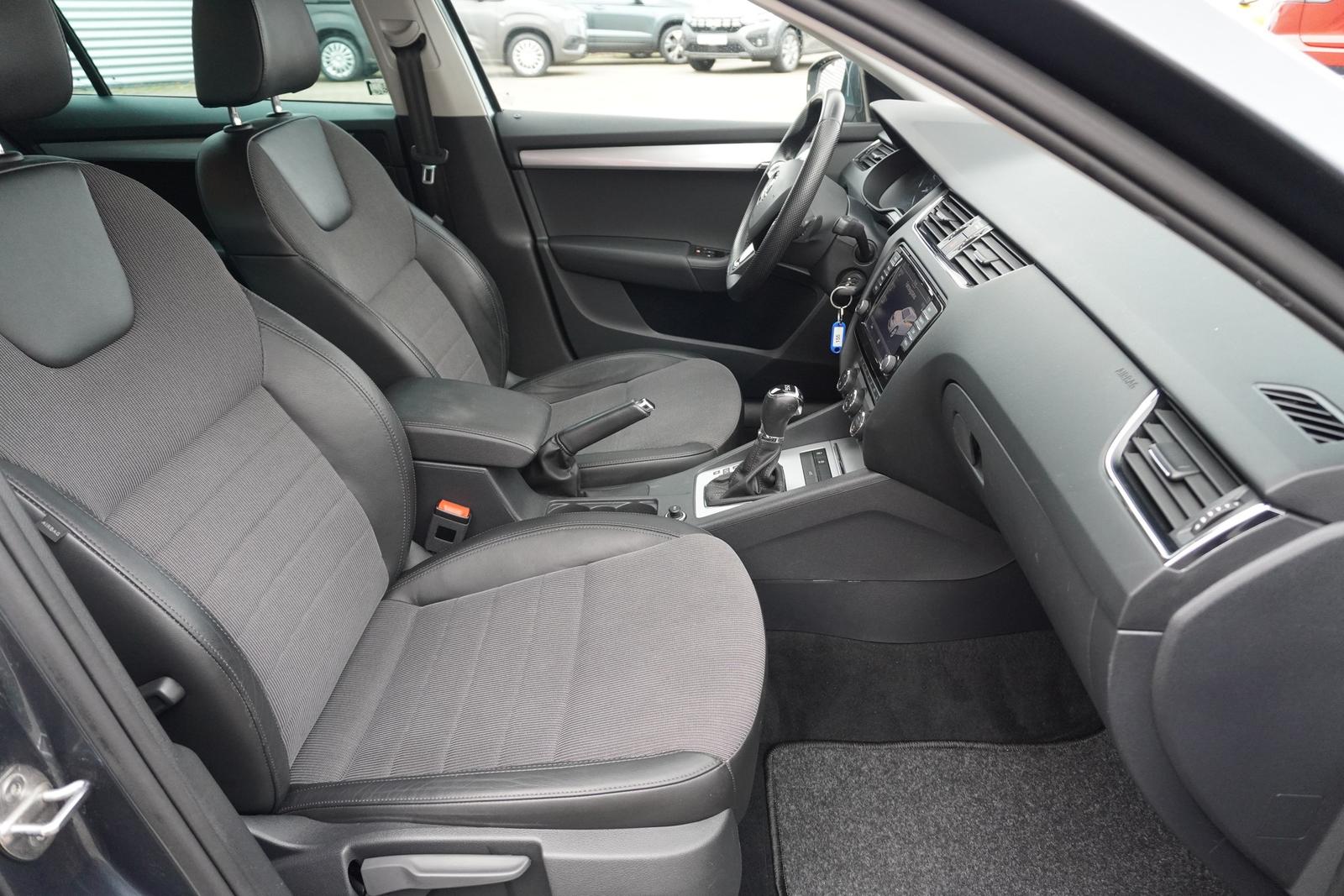 Skoda Octavia Combi 1.4 16V TSI Ambition ACC AHK PDC