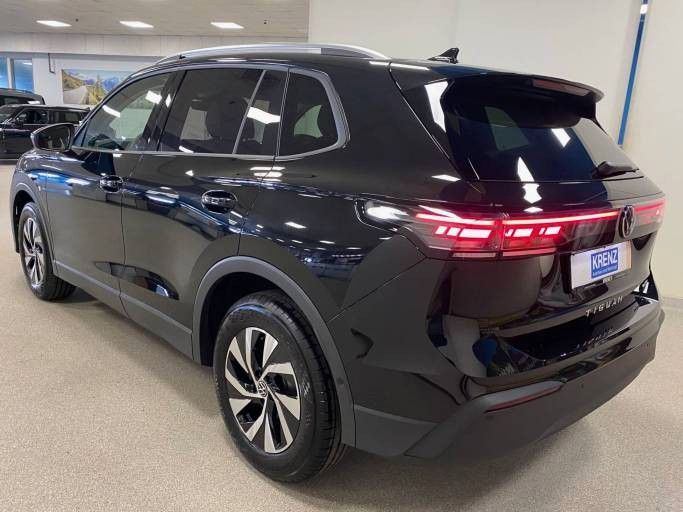 Fahrzeugabbildung Volkswagen Tiguan 1.5 eTSI OPF DSG+AHK + NAVI+PARKASSISTENT