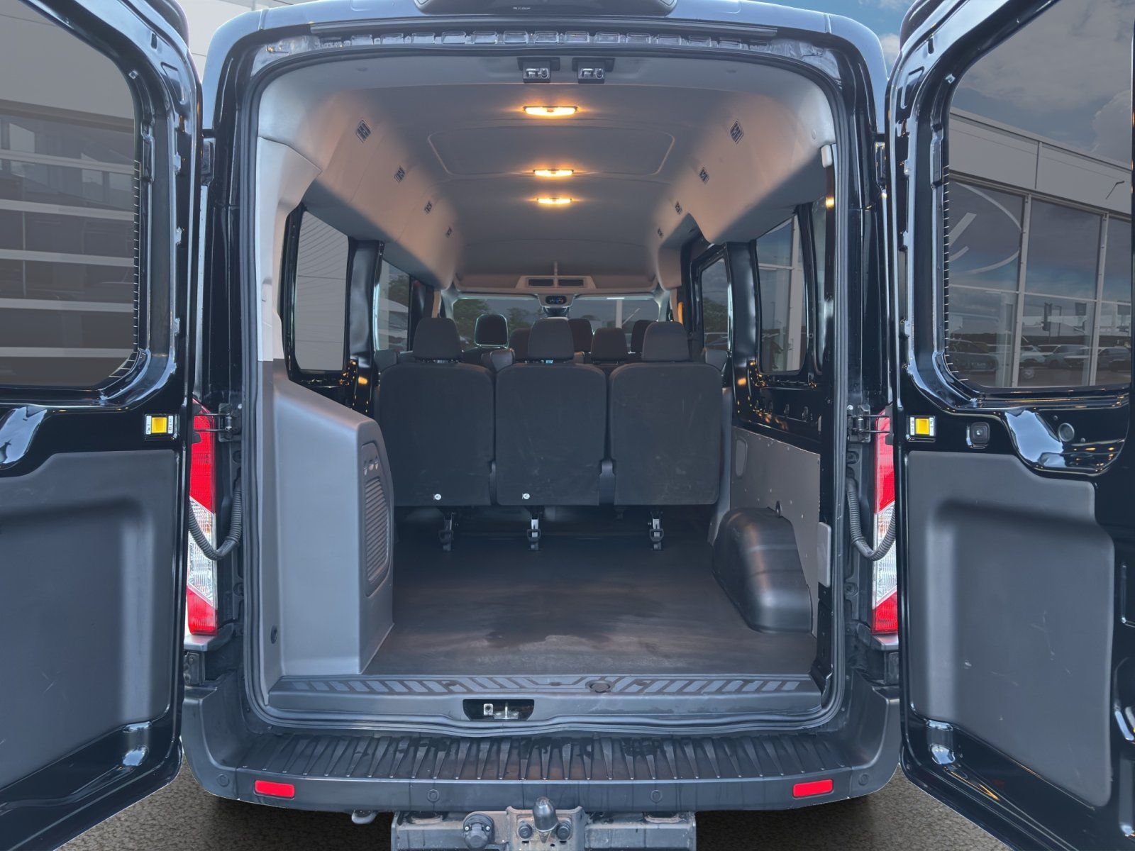 Fahrzeugabbildung Ford Transit 350 L2 Trend