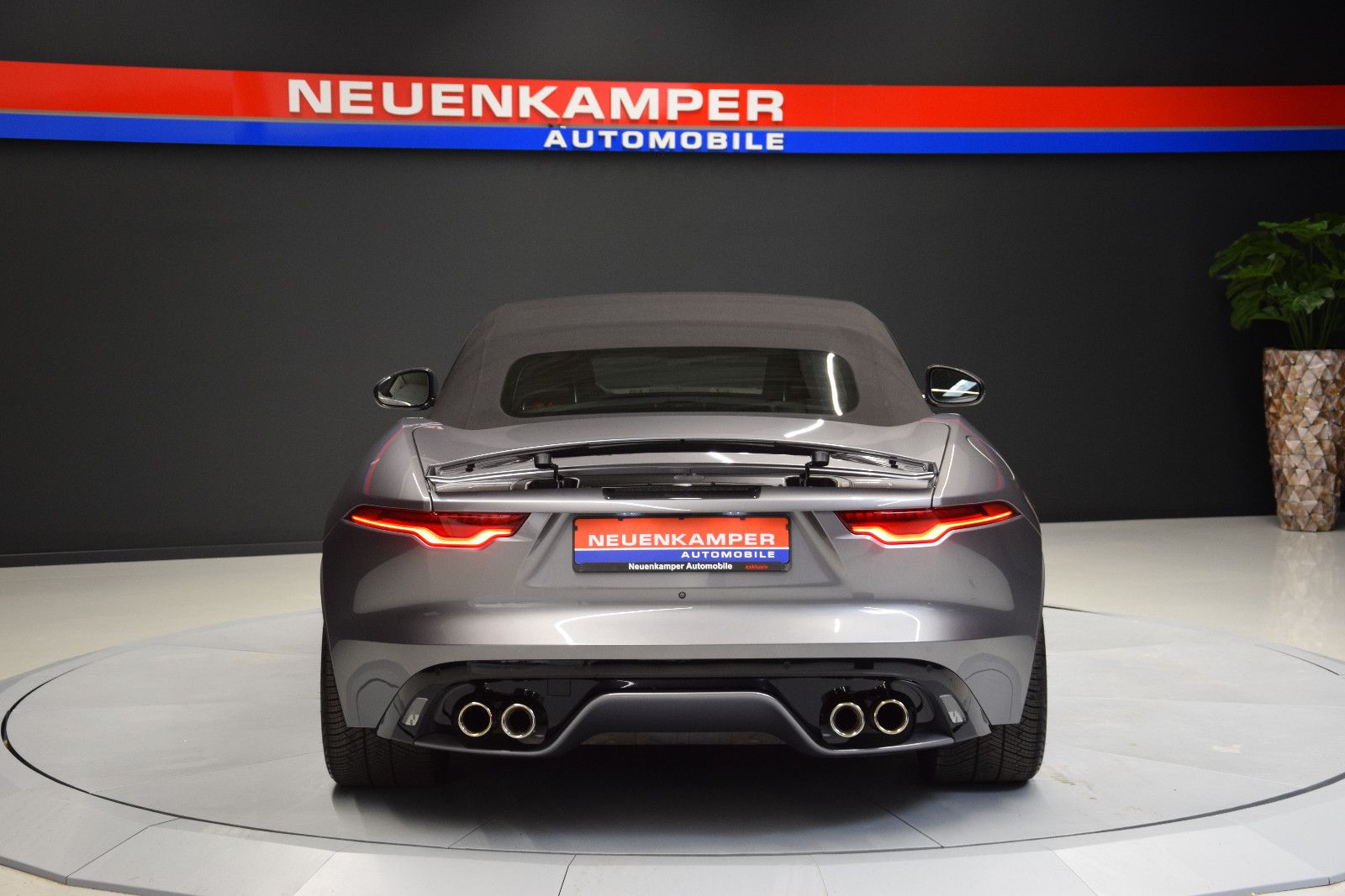 Fahrzeugabbildung Jaguar F-Type Cabrio R-Dynamic Memory Vollleder S-AGA