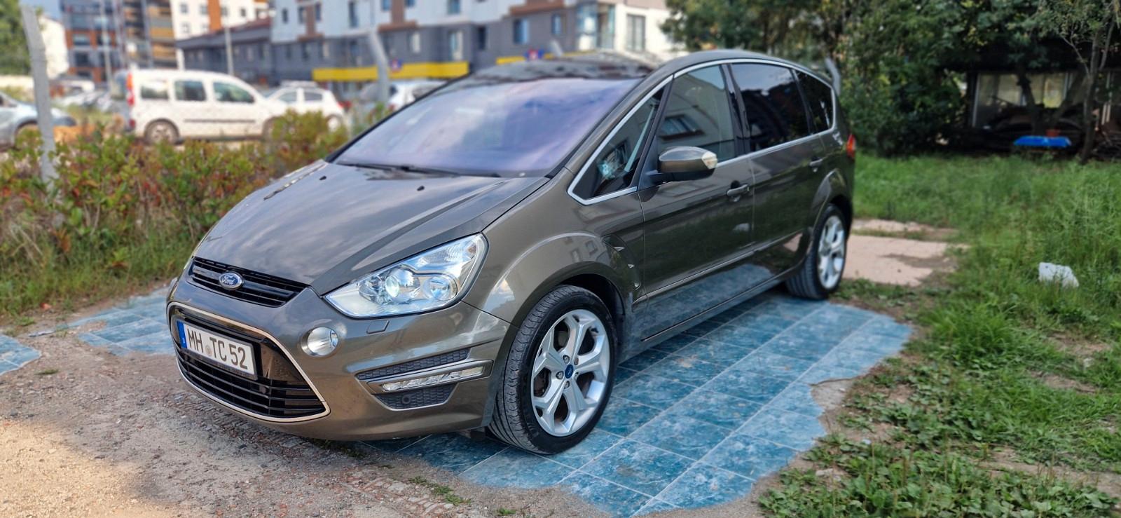 Ford S-Max