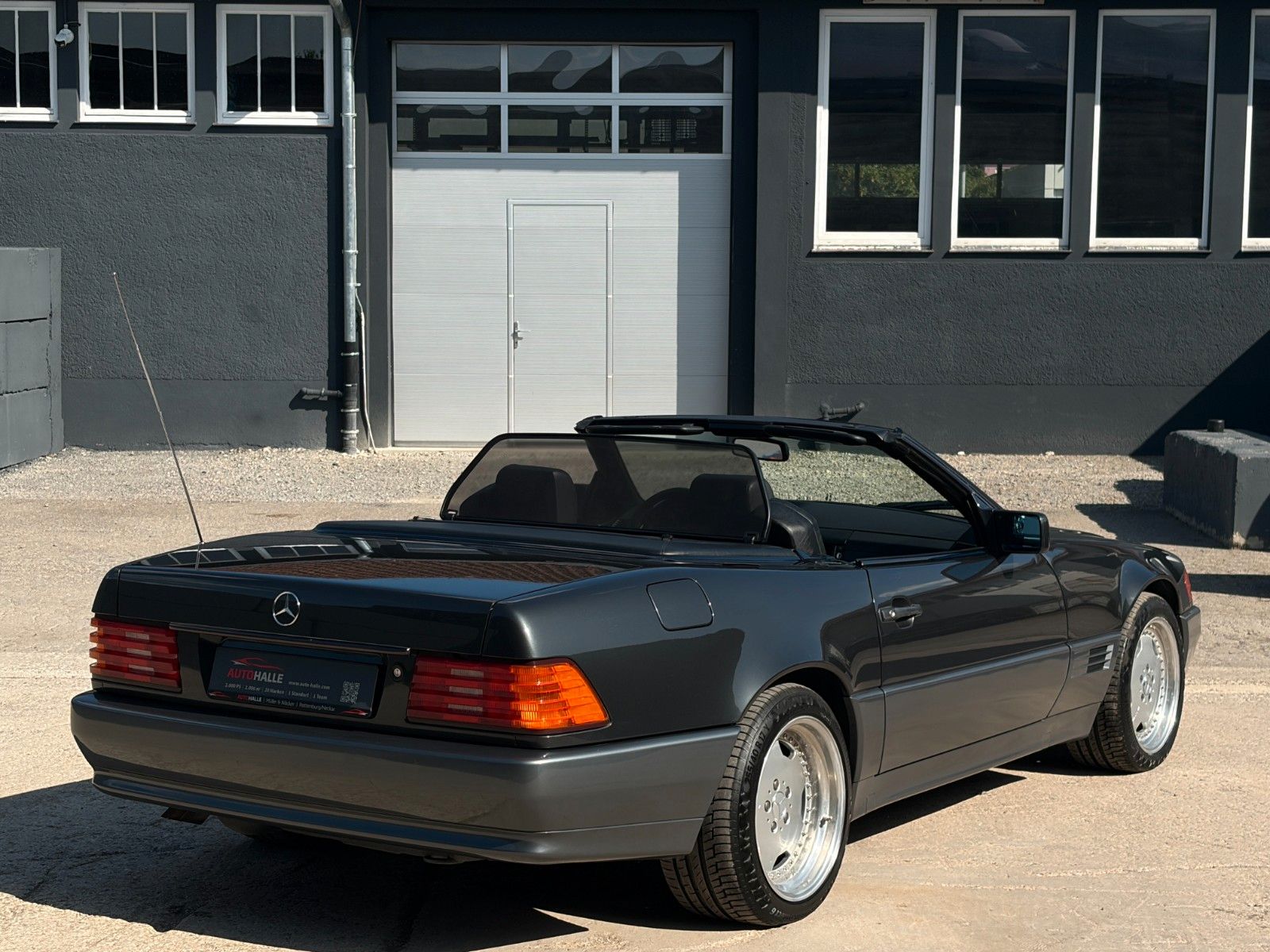 Fahrzeugabbildung Mercedes-Benz SL 320 R129 Cabrio Autom. AMG unfallfrei Note 2