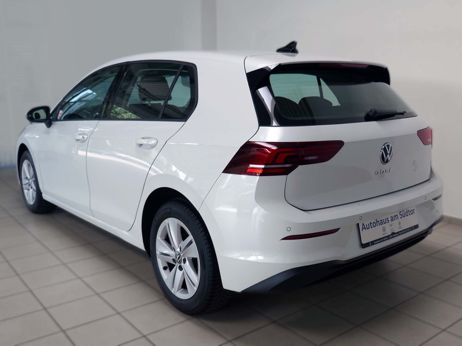 Fahrzeugabbildung Volkswagen Golf VIII Life 1.5 TSI | LED PDC ACC Navi