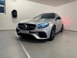 Mercedes-Benz E63 4,0 AMG S stc. aut. 4Matic+ - silberne Mercedes-Benz E 63 AMG
